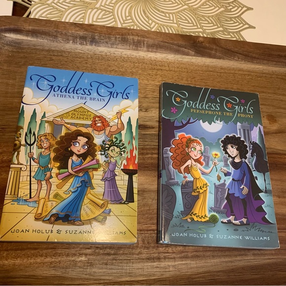 Goddess Girls Book Bundle - Picture 3 of 8